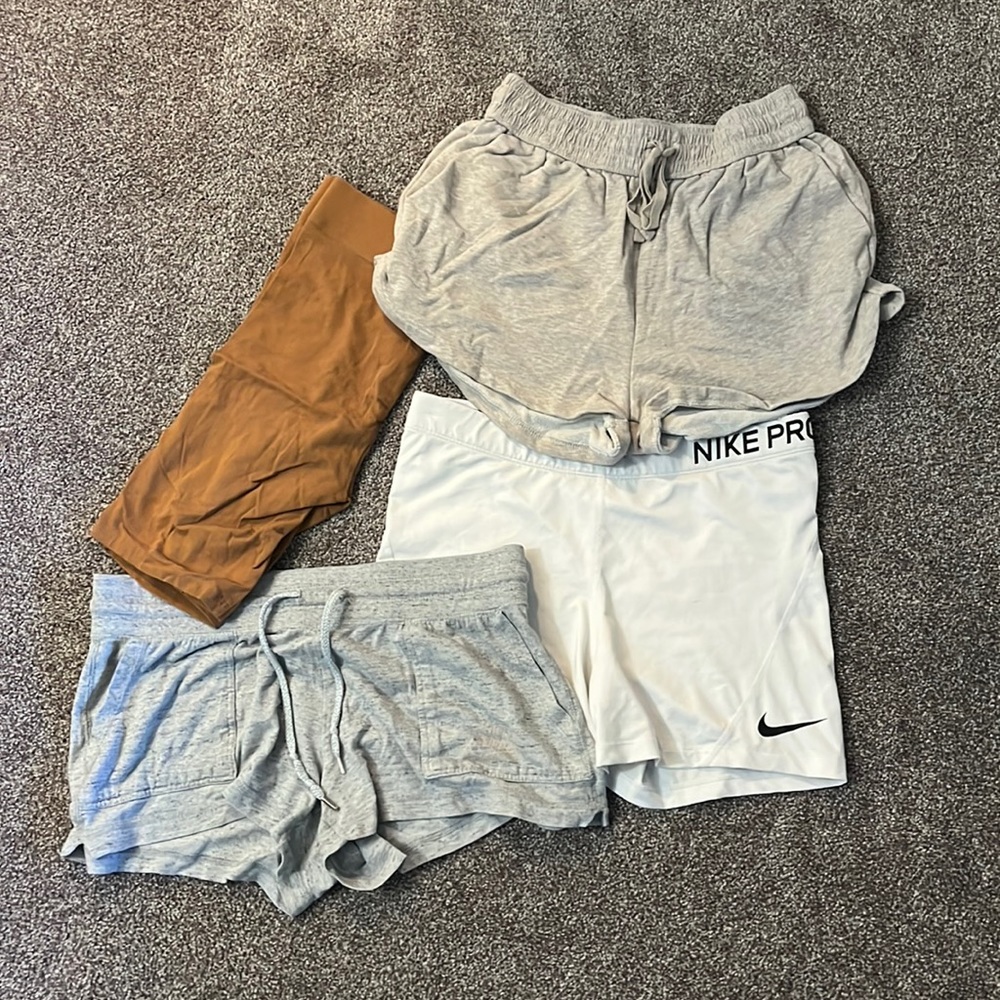 athletic shorts bundle! medium